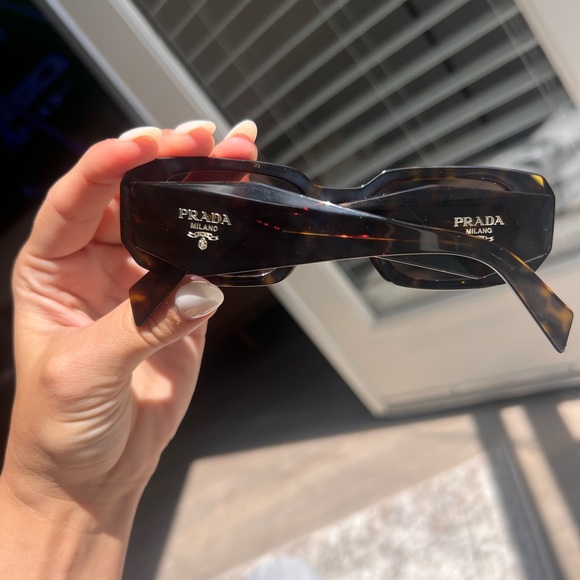 Prada Rectangular sunglasses - Picture 5 of 7